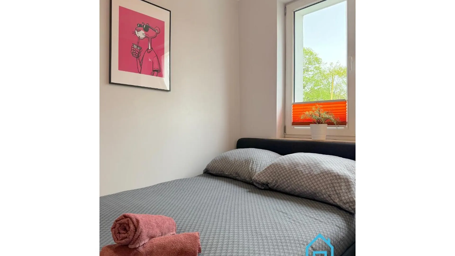 Pink Panther Room 10 Min To Old Town Gdansk,Pkp & Shopping Mall