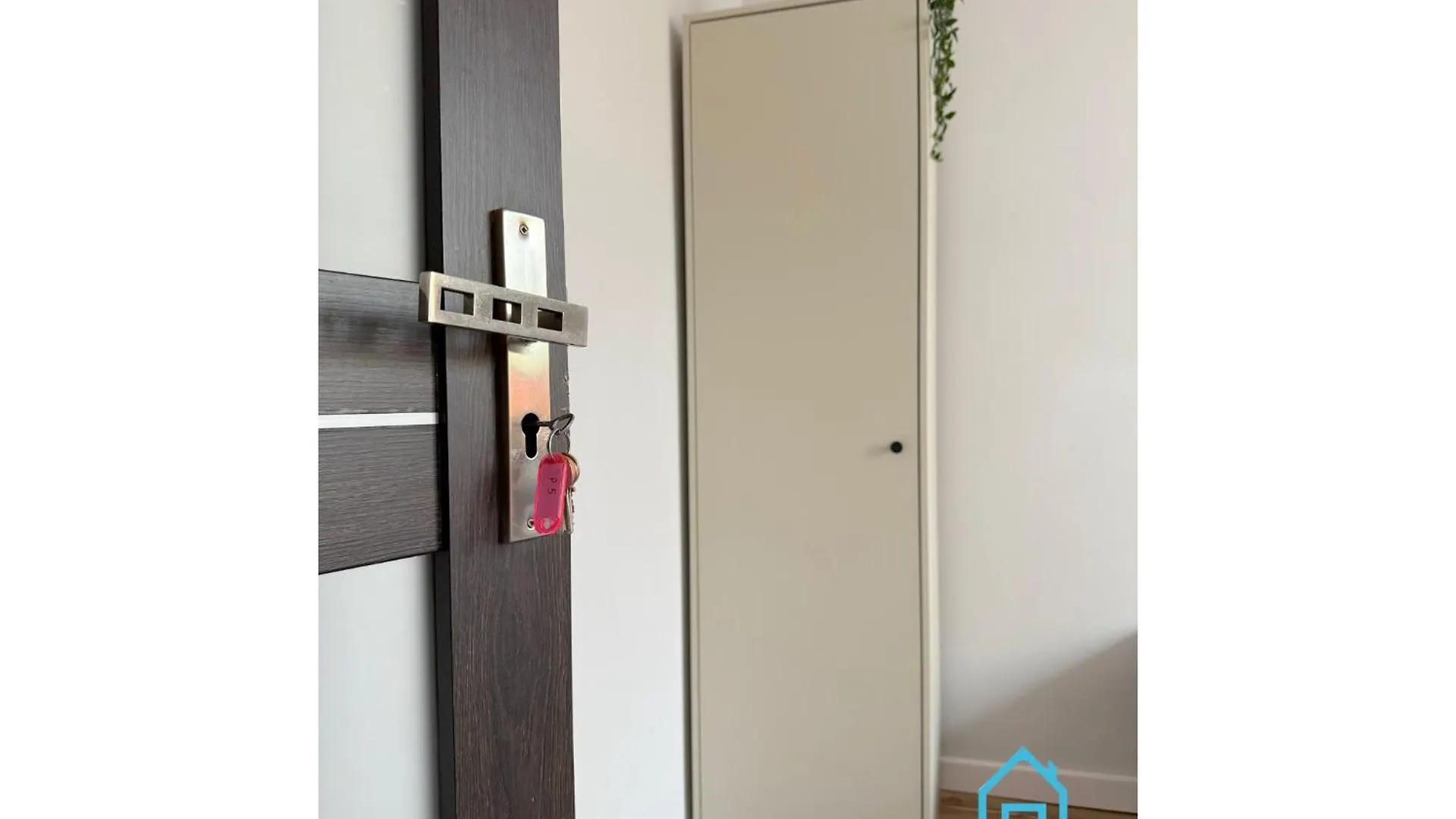 Pink Panther Room 10 Min To Old Town Gdansk,Pkp & Shopping Mall Danzig